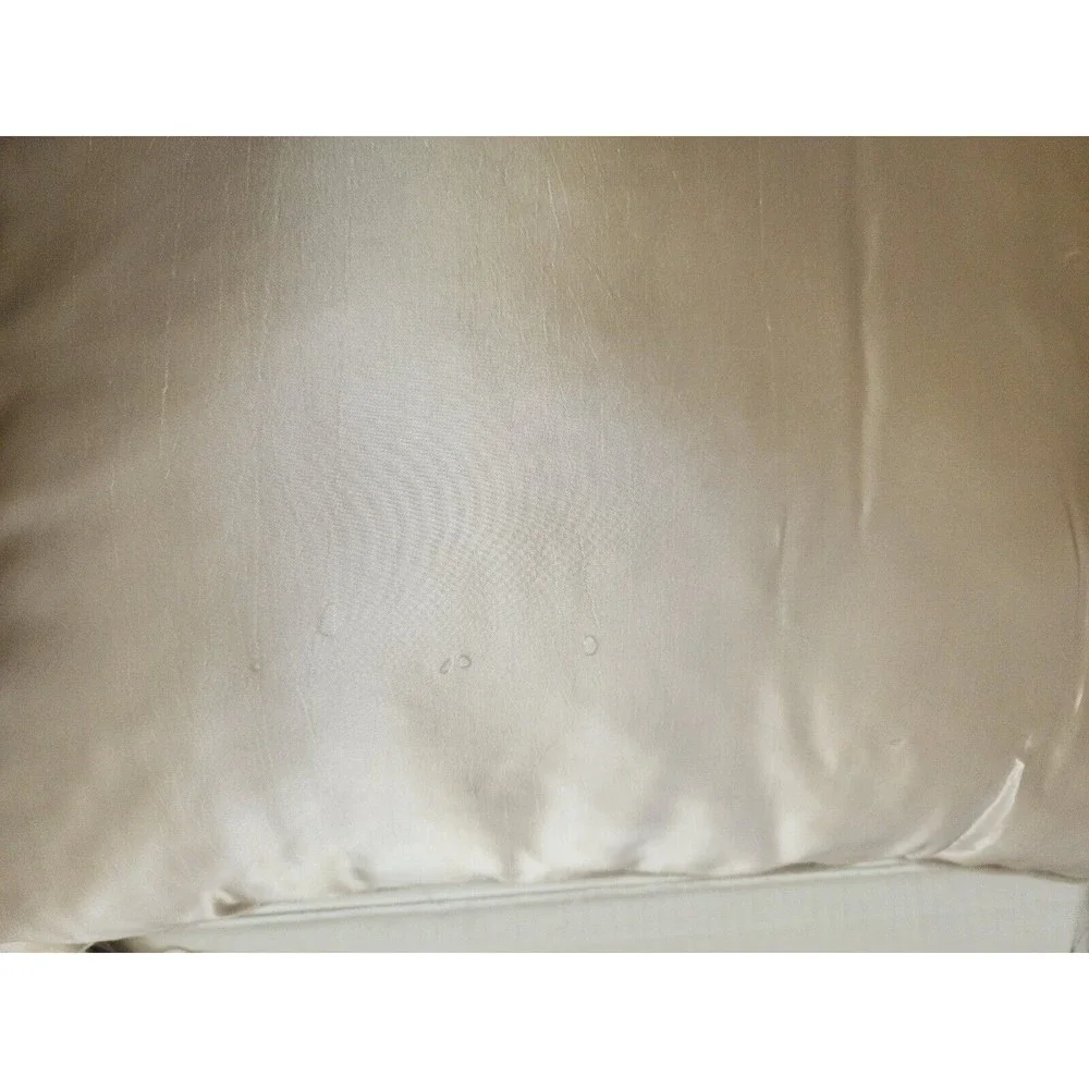 Royal Velvet JCP Decorative Pillow Embroidered Applique Tassels 18"x18" Beige - Picture 9 of 14